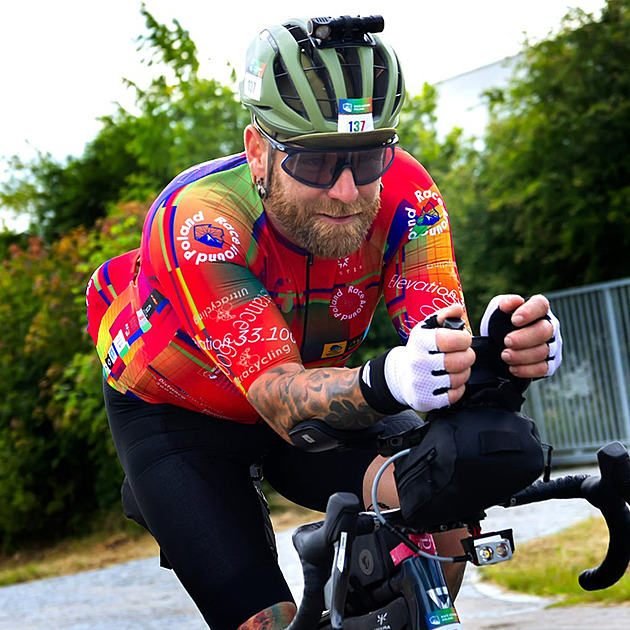 Cyklistický ultramaratonec: Pivo s vodou je lepší než ionťák. Já mám ale rád kolu