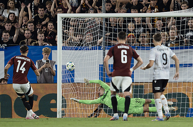 Sparta - Plzeň 2:1, vypjatý zápas rozhodl z penalty Birmančevič, Vydra nedohrál