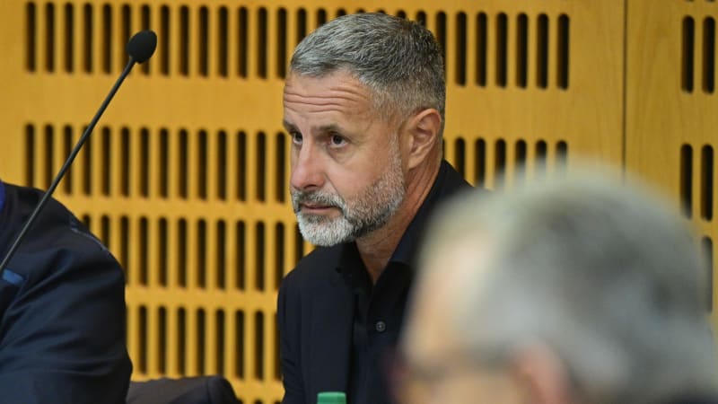 Dozimetr u soudu: Kos se přiznal k trestné činnosti. Redl a Hlubuček byli obžalováni