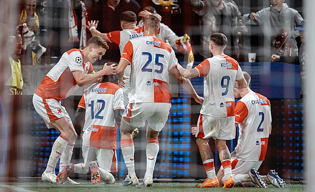 ONLINE: Slavia v poháru v Brozanech vede, prosazuje se Zmrzlý