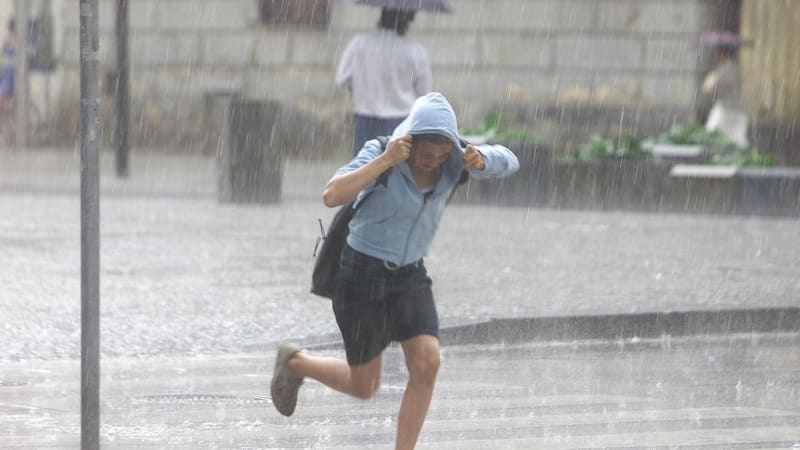 Počasí zítra: S deštěm se následující dny potká každý. Mapa ukazuje, kde naprší nejvíce