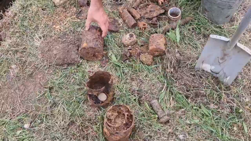 Nález panzerfaustů a granátů v Brně: Policie musela evakuovat školu, část města je uzavřená