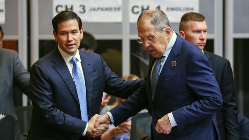 Rubio se setkal s Lavrovem. Ten mu řekl, že šance na sblížení s USA jsou blízké nule