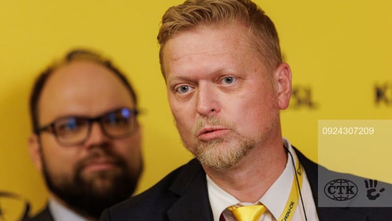 Lidovci vyslali Bělobrádka na záchrannou misi: Komunisti vylézají z děr, rozjel one-man show