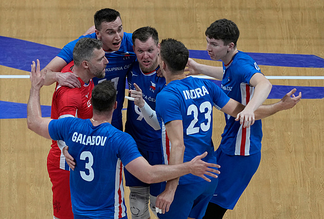 Volejbal ONLINE: Češi dotáhli semifinále s Bulhary na 1:1, třetí set je vyrovnaný