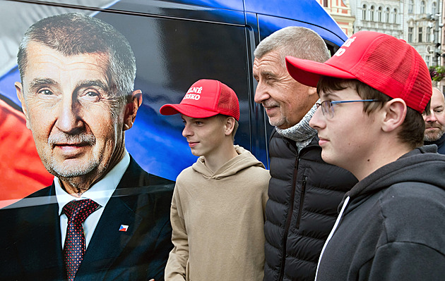 Další míchání karet: ANO, STAN i Motoristé posílili, SPOLU i SPD oslabily, uvádí Kantar