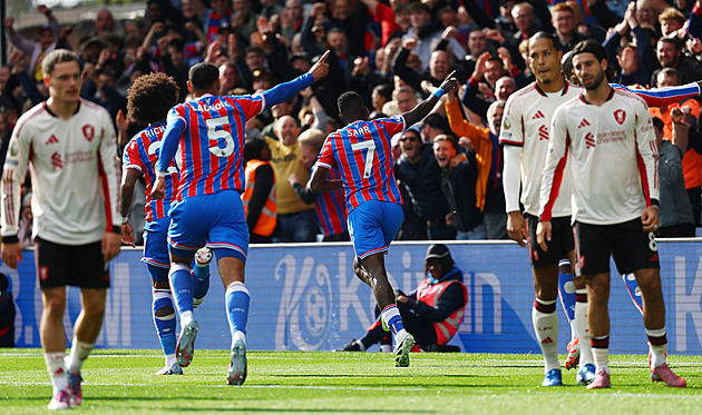ONLINE: Nováček srovnal na City, Liverpool prohrává s Crystal Palace. United bez bodu