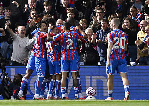 ONLINE: Liverpool našel přemožitele, padli United i Chelsea. City dali pětku Burnley