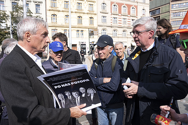 Babiš zklamal pražské příznivce. Proč nepřijel? smutnili na mítinku ANO
