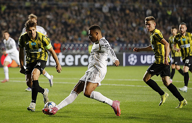 Bayern i Real slaví, Liverpool s Galatasaray prohrál. Chelsea zvítězila nad Mourinhem