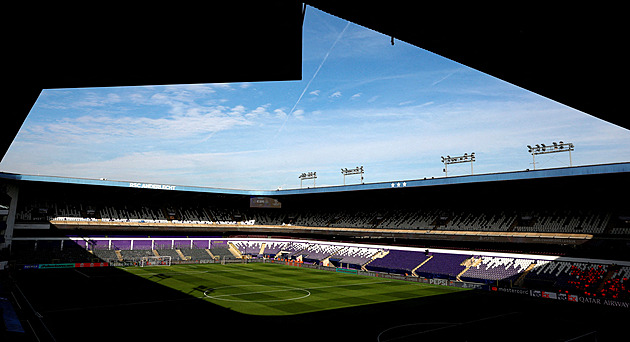 ONLINE: Newcastle hraje v Bruselu, večer pak šlágr Barcelona proti Paris St. Germain