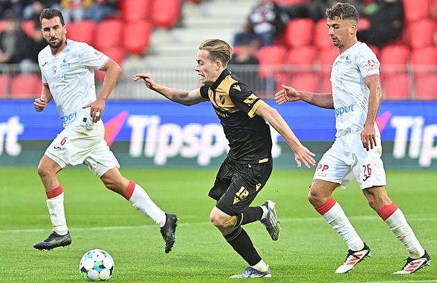 ONLINE: Pardubice - Baník 0:1, trefuje se Almási, domácí hrají v deseti