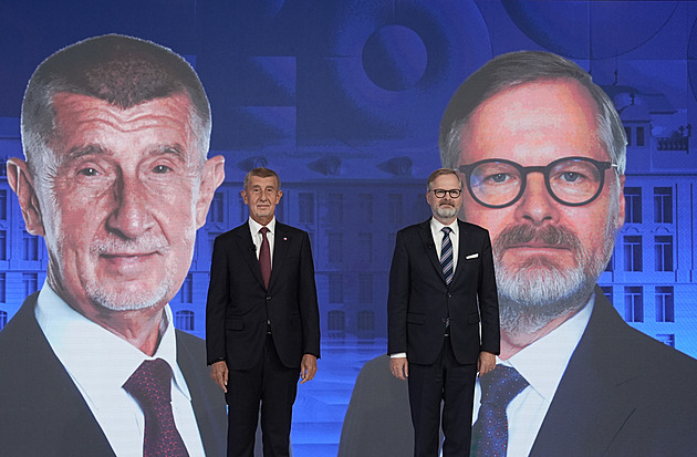 Volby 2025 ONLINE: Petr Fiala a Andrej Babiš se utkávají v předvolební debatě