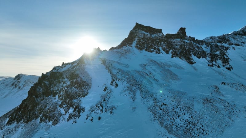 Turista v Číně si chtěl pořídit selfie a zřítil se ze srázu. Udělal osudovou chybu