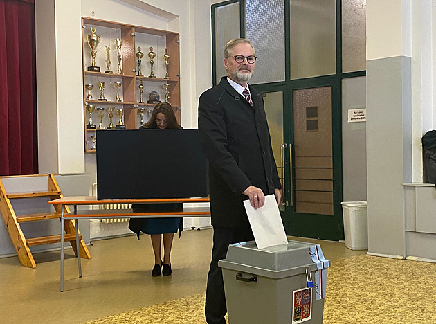 Úspěch bude setrvání ve vládě, řekl při volbě Fiala. Na kandidátce kroužkoval