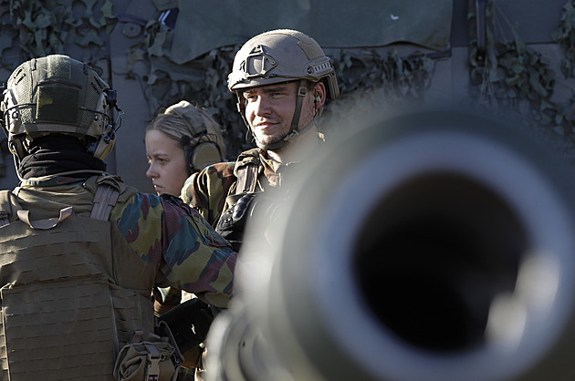 V Belgii přeletěly drony nad vojenskou základnou, úřady zahájily vyšetřování