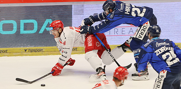 ONLINE: Vítkovice v přestřelce udolaly Třinec. Sparta opět doma prohrává