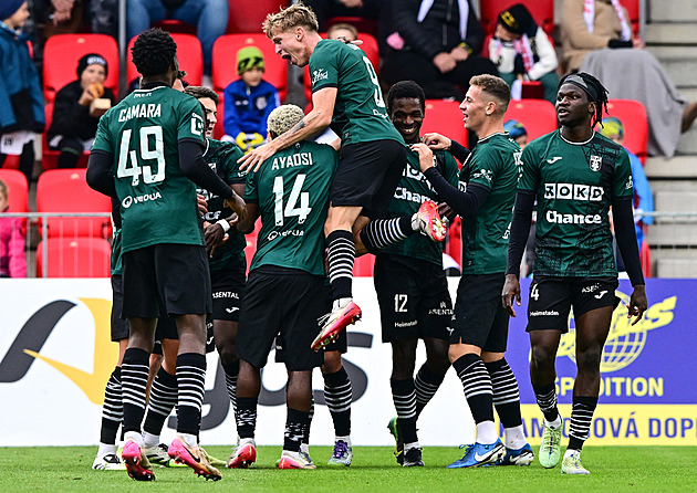 ONLINE: Pardubice - Karviná 1:1, domácí bojují o první výhru, srovnává Patrák