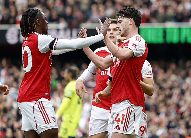 ONLINE: Favorité nezaváhali, Arsenal jde do čela. Chystá se šlágr Chelsea-Liverpool