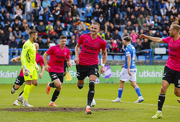 ONLINE: Zlín - Baník Ostrava 1:1, hosté v samém závěru srovnávají