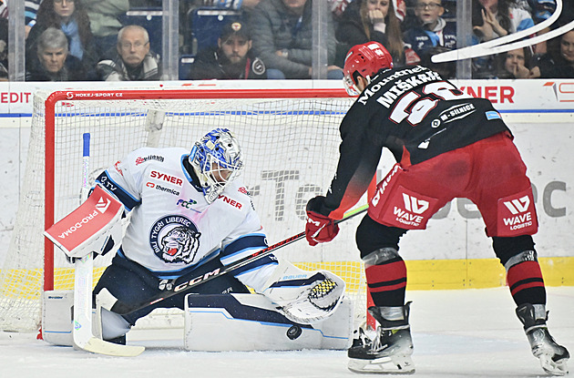 ONLINE: Liberec už v Hradci vede. Kladno proti Spartě snižuje, lídr musí dotahovat