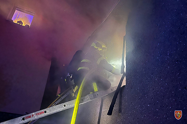 Hasiči zasahují u nádraží v Břeclavi u úniku hořlavého plynu z železniční cisterny