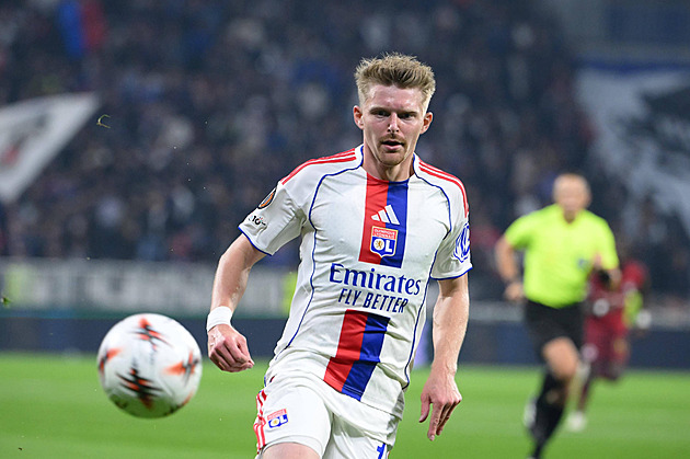 Šulc nastoupil až v nastavení, Lyon krátce nato dostal gól a poprvé doma prohrál