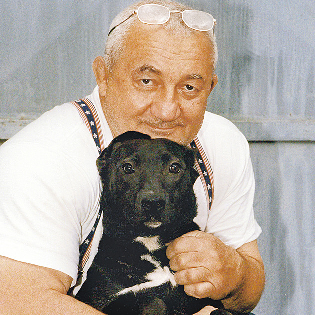 Filmaře zaujal jeho výraz, pak přišly slavné role. Zdeňku Srstkovi přezdívali „dentista“