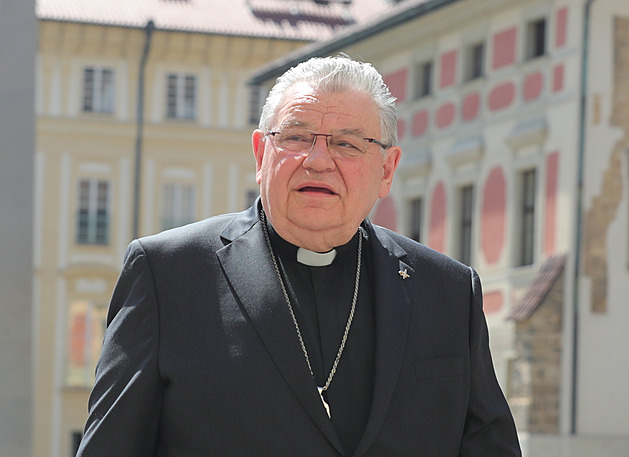 Bývalý pražský arcibiskup Duka podstoupil akutní operaci