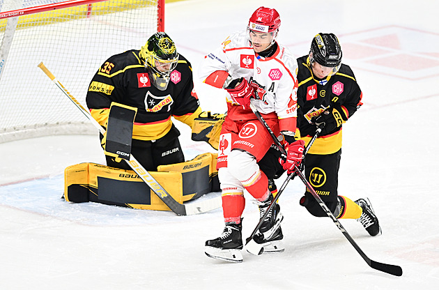 ONLINE: Hradec hraje s finským mistrem nerozhodně, Sparta vyzve obhájce trofeje