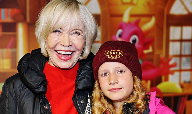 Vnučka Jany Švandové kope za Duklu. Její praděda tam byl lékařem