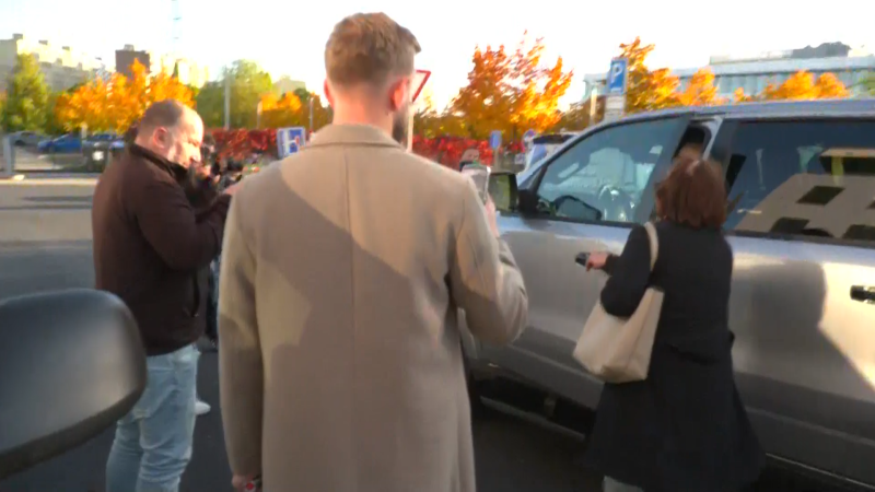 Horké chvíle Motoristů po hovoru u Babiše: Srabe, spílala žena Turkovi a dobývala se do auta