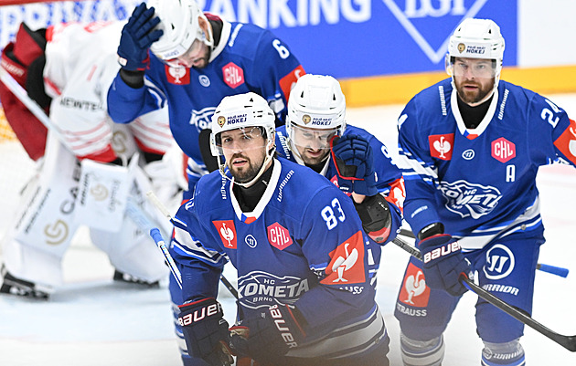 ONLINE: Hradec srovnal v Lausanne a živí naději na postup, Kometa vede v Zugu 2:1