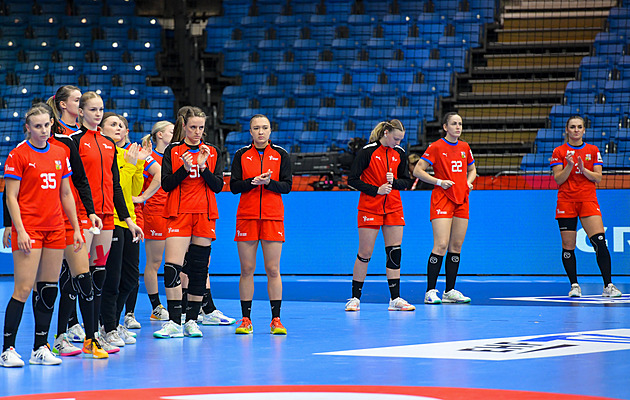 Házenkářky v Euro Cupu utrpěly debakl v Dánsku. Realita našeho výkonu, hlesl kouč