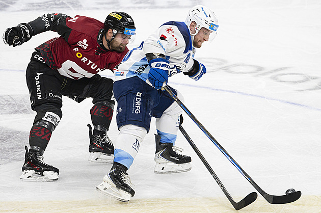 ONLINE: Sparta ve druhé třetině drtí Kometu. Ve vedení i Třinec či Hradec