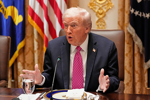 Válka by měla skončit na linii bojů, Donbas musí zůstat, jak je teď, prohlásil Trump