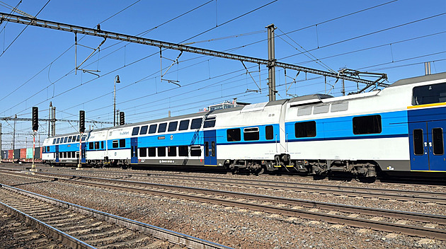 Koridor ve Studénce stojí. Vlaky se navzájem ohrozily