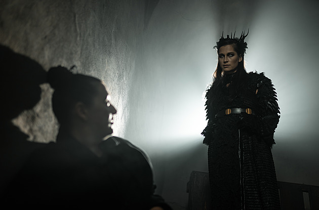 Magie a tajemství. Procházka z Divokýho Billa napsal píseň pro Zrození alchymistky