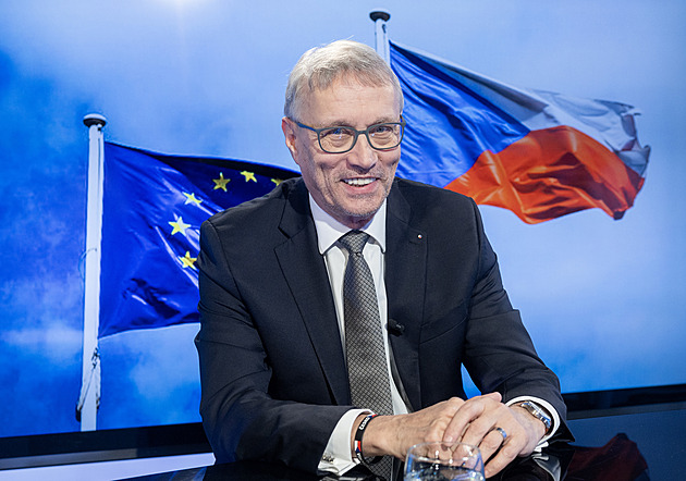 Ministr Dvořák měl autonehodu