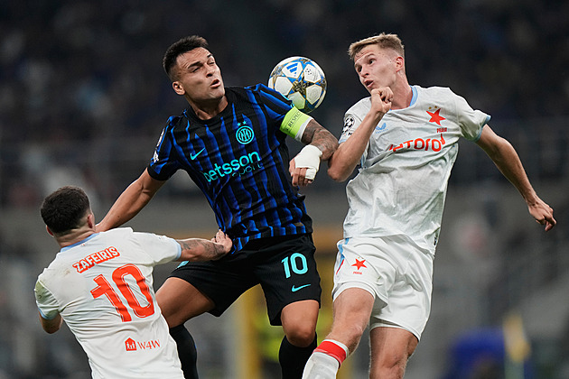 ONLINE: Atalanta - Slavia 0:0, šance hned v úvodu, Chorého nástřel ale branku míjí
