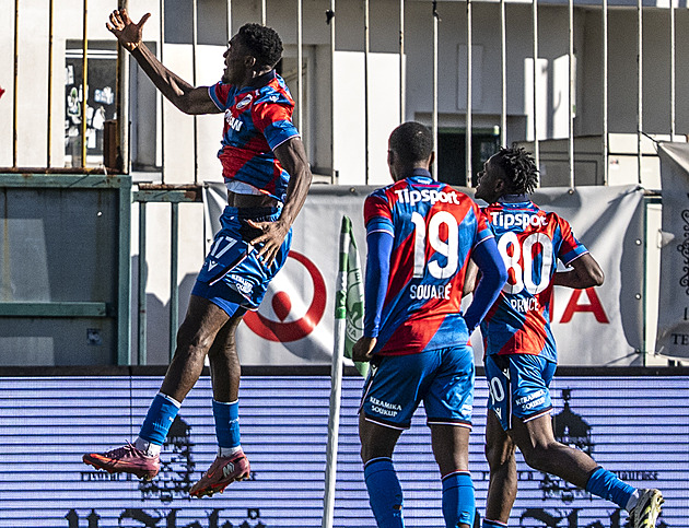 ONLINE: Plzeň - Baník 1:0, po dvaceti minutách se hlavou trefuje Adu