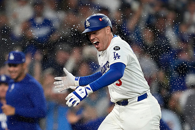 Rekordní thriller pro sebe urvali baseballisté Dodgers, opět řádil Ohtani