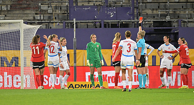 Penalta, červená, gól v poslední minutě. Fotbalistky do Ligy A nepostoupily