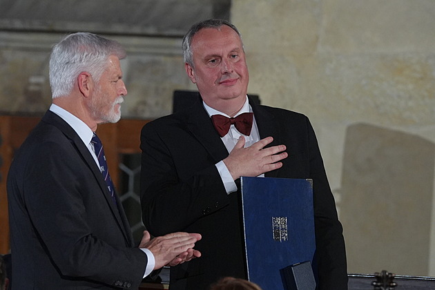 Ocenění pro Pojara a Řehku mohou vyvolat kontroverze, míní politologové