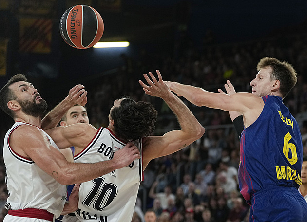 Veselý i Satoranský se výrazně podíleli na výhře Barcelony nad Milánem