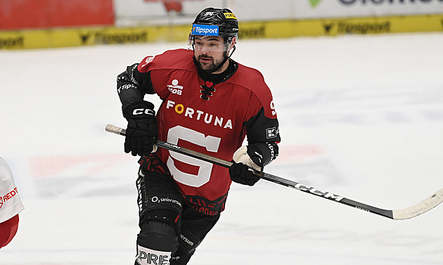 Sparťané se pomstili za září, Kanaďan Shore se dostal na metu gólu na zápas