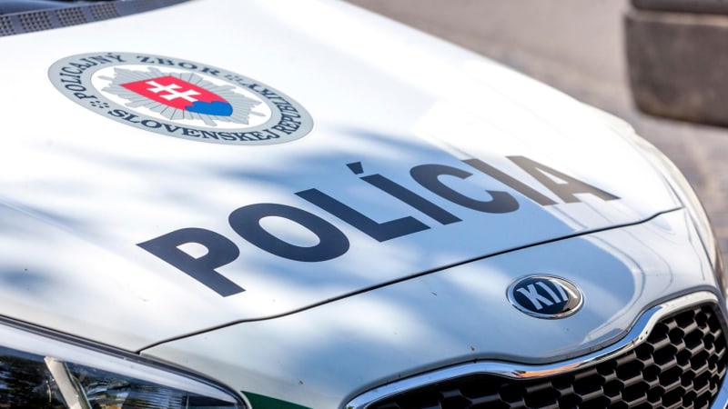 Otřesný útok na Slovensku: Malé dítě bodl do hlavy, pak se dal na útěk. Policie po něm pátrá