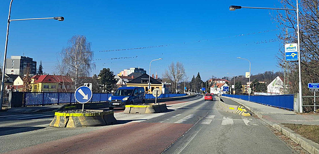 Doprava ve Valašském Meziříčí se zklidní. Silničáři otevřou opravovaný most