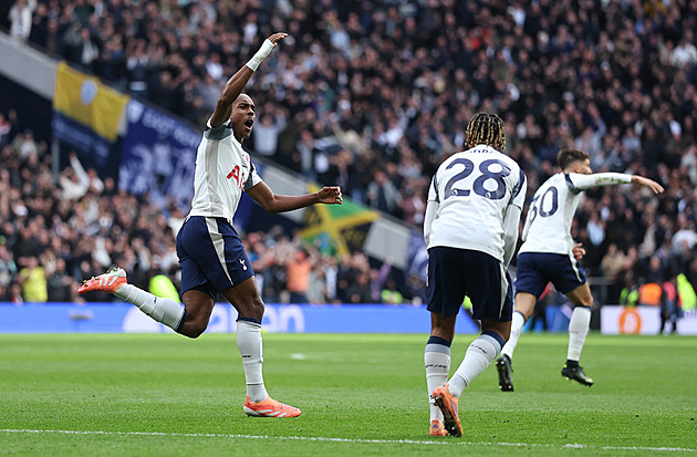 ONLINE: Tottenham remizoval s United, do akce se chystá West Ham i vedoucí Arsenal