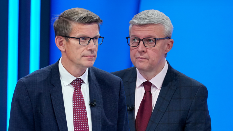 Kupka: Stažená vlajka? Okamurovo hloupé gesto. Postupně by se sundat měla, reagoval Havlíček